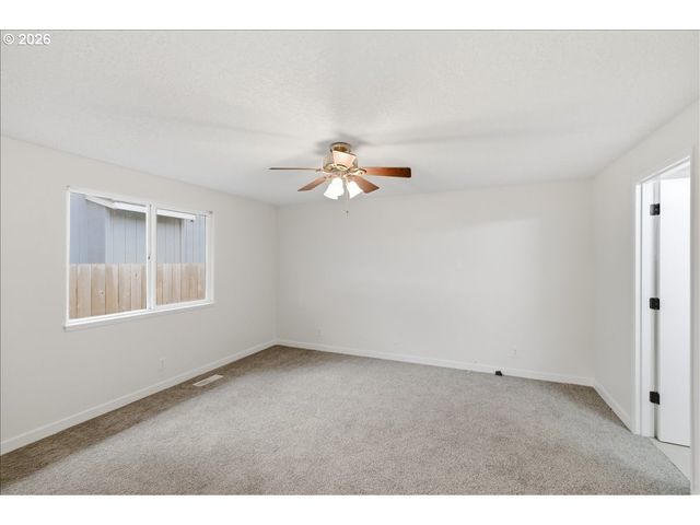 965 SAGRADA Cir, Keizer, OR 97303