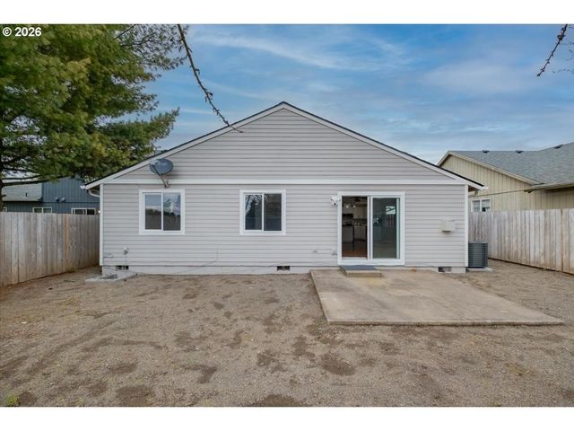 965 SAGRADA Cir, Keizer, OR 97303