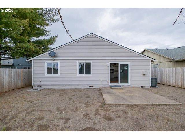 965 SAGRADA Cir, Keizer, OR 97303