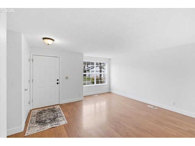 965 SAGRADA Cir, Keizer, OR 97303