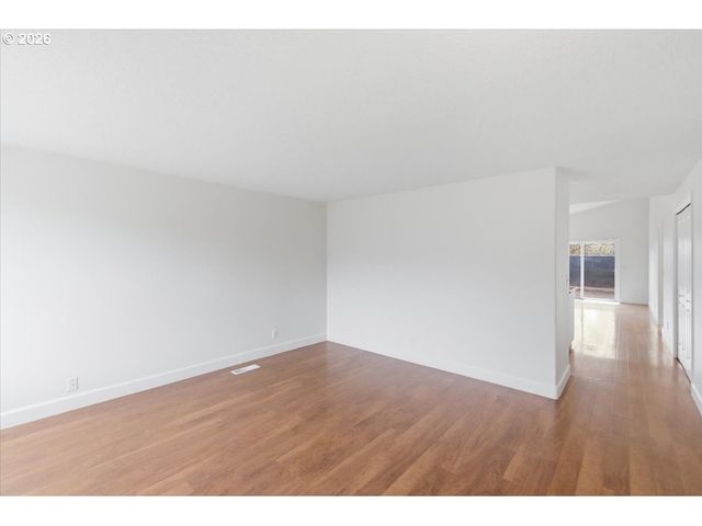 965 SAGRADA Cir, Keizer, OR 97303