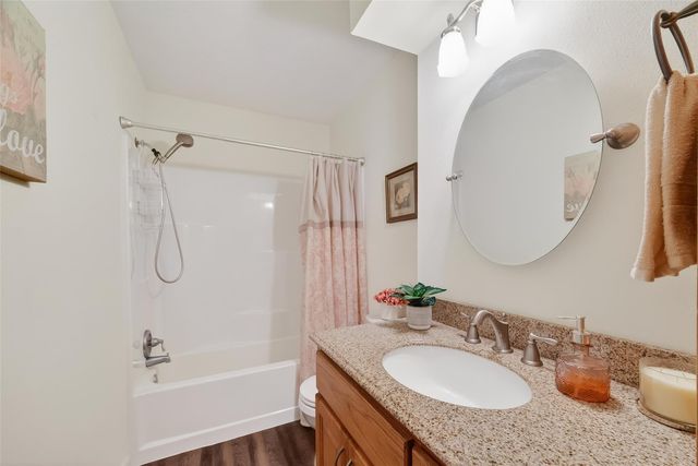 9219 Linda Vista Road, Houston, TX 77078