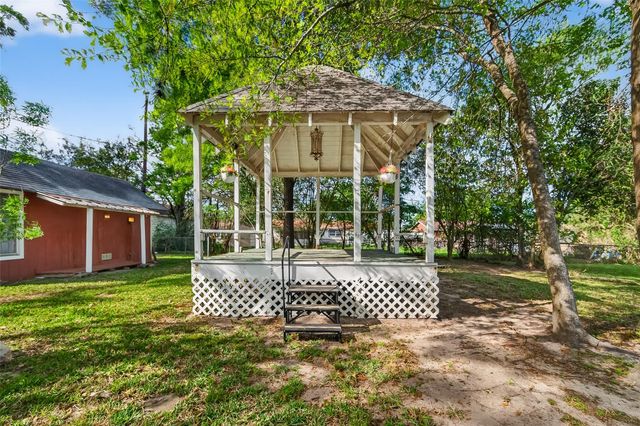 9219 Linda Vista Road, Houston, TX 77078