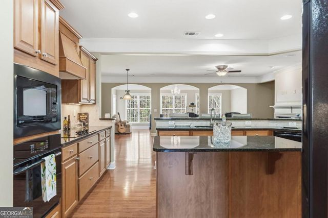 1000 Deep Water Way, Greensboro, GA 30642