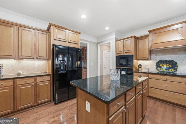 1000 Deep Water Way, Greensboro, GA 30642