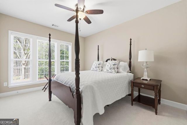 1000 Deep Water Way, Greensboro, GA 30642