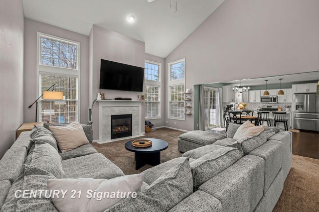 3911 Aspen Way, Midland, MI 48642