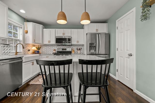 3911 Aspen Way, Midland, MI 48642
