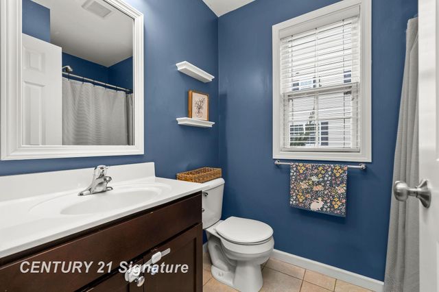 3911 Aspen Way, Midland, MI 48642
