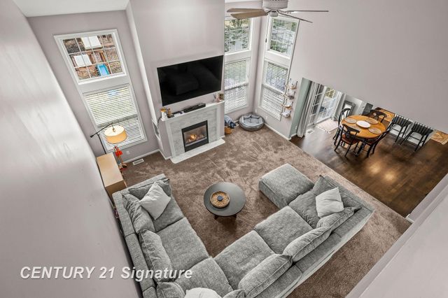 3911 Aspen Way, Midland, MI 48642