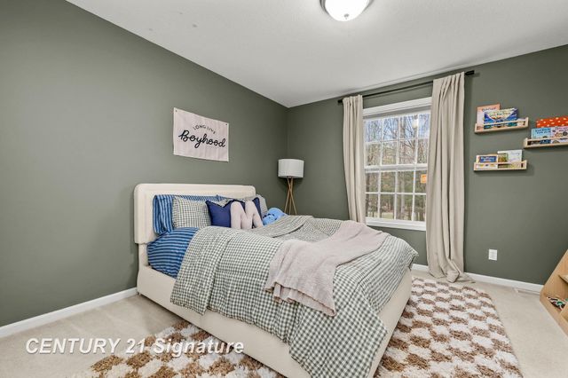 3911 Aspen Way, Midland, MI 48642