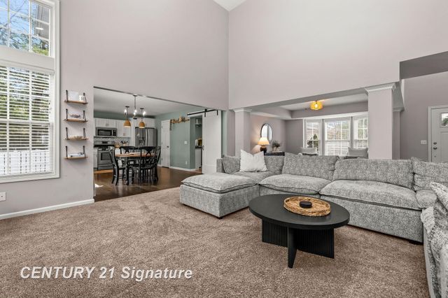 3911 Aspen Way, Midland, MI 48642