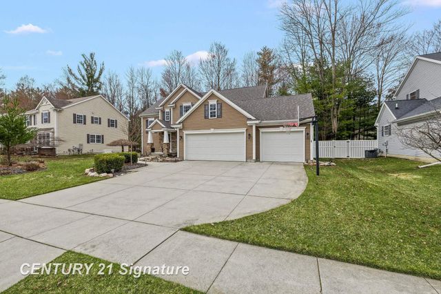 3911 Aspen Way, Midland, MI 48642