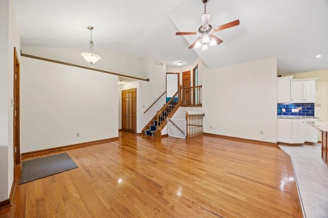 1990 Rock Springs Rd, Columbia, TN 38401