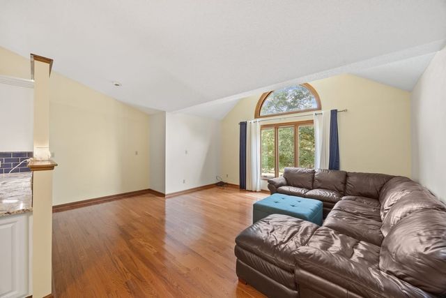 1990 Rock Springs Rd, Columbia, TN 38401