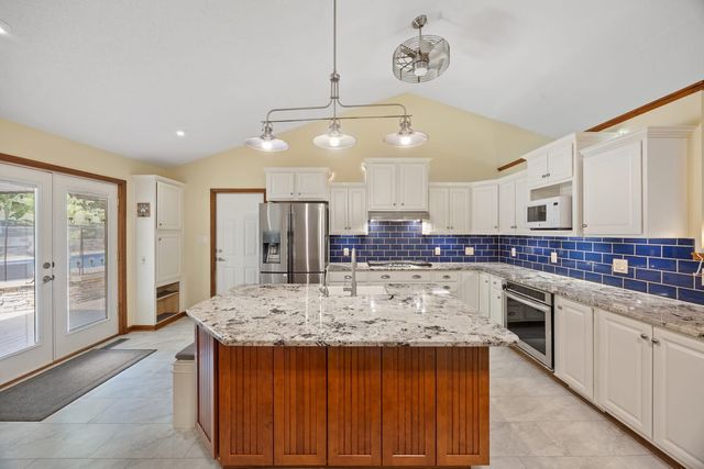1990 Rock Springs Rd, Columbia, TN 38401