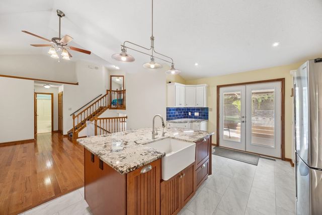 1990 Rock Springs Rd, Columbia, TN 38401
