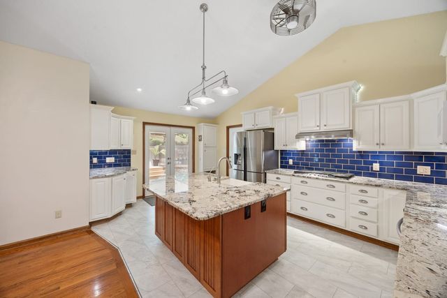 1990 Rock Springs Rd, Columbia, TN 38401