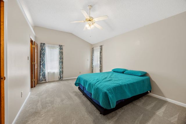 1990 Rock Springs Rd, Columbia, TN 38401