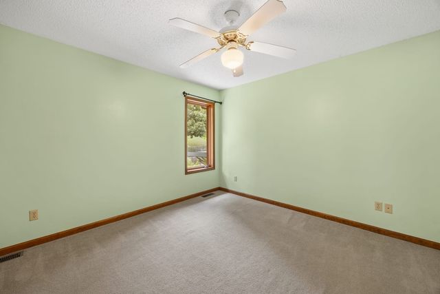1990 Rock Springs Rd, Columbia, TN 38401