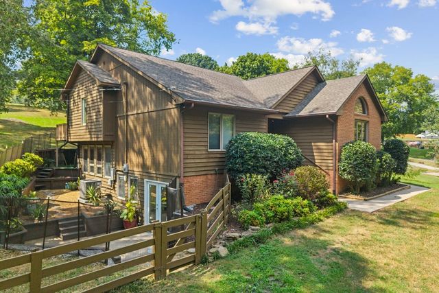 1990 Rock Springs Rd, Columbia, TN 38401