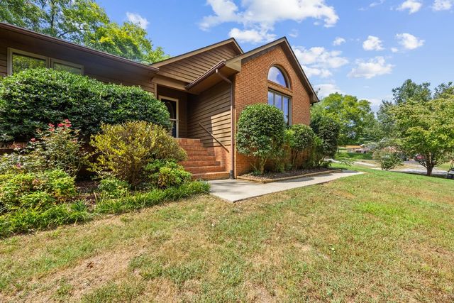 1990 Rock Springs Rd, Columbia, TN 38401