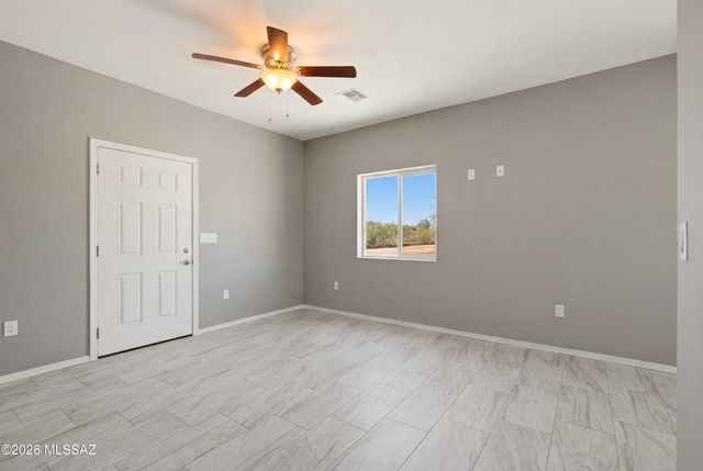 370 E Corona Road, Tucson, AZ 85756