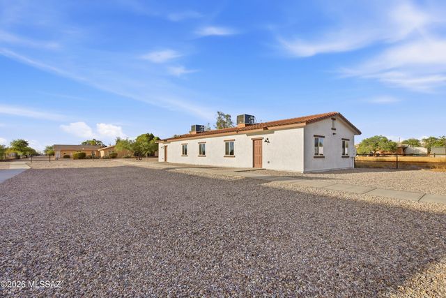 370 E Corona Road, Tucson, AZ 85756