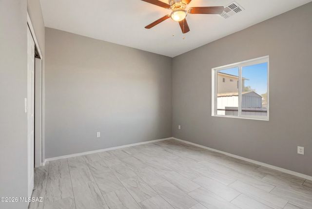 370 E Corona Road, Tucson, AZ 85756