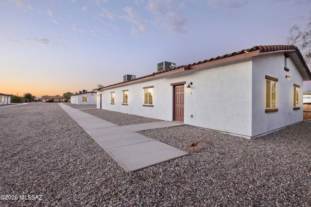 370 E Corona Road, Tucson, AZ 85756