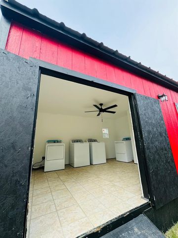 1715 County Road 3558, Cleveland, TX 77327