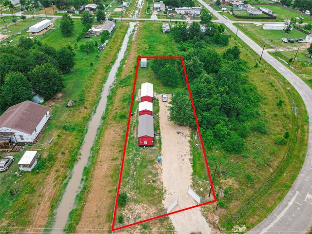 1715 County Road 3558, Cleveland, TX 77327