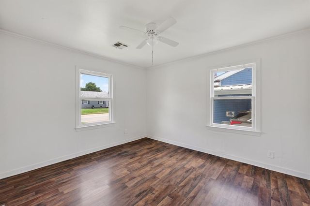 204 E Fairchild Drive, Midwest City, OK 73110