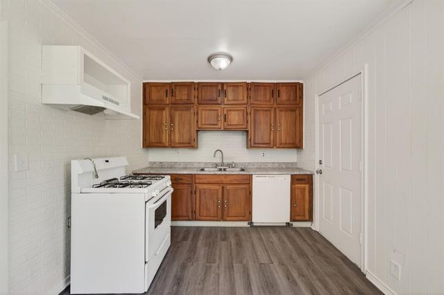 204 E Fairchild Drive, Midwest City, OK 73110