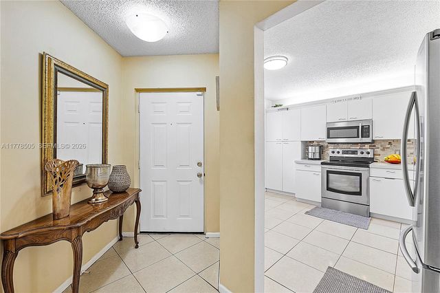 4101 E Coral Tree Circle 313, Coconut Creek, FL 33073