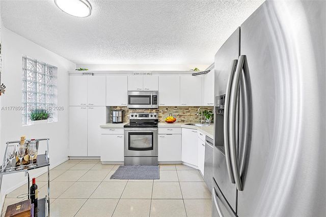 4101 E Coral Tree Circle 313, Coconut Creek, FL 33073
