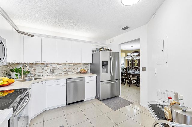 4101 E Coral Tree Circle 313, Coconut Creek, FL 33073