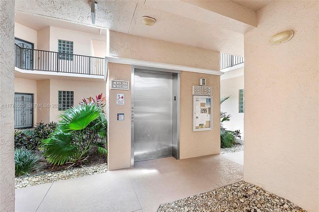 4101 E Coral Tree Circle 313, Coconut Creek, FL 33073