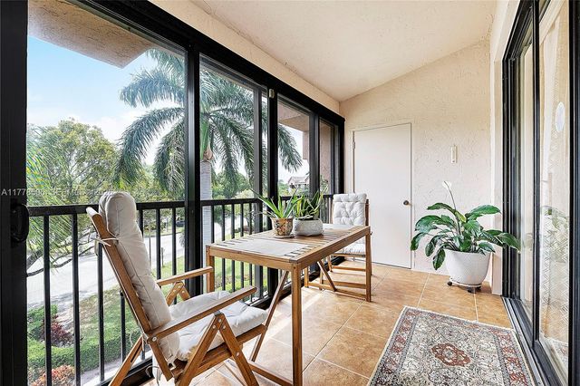 4101 E Coral Tree Circle 313, Coconut Creek, FL 33073