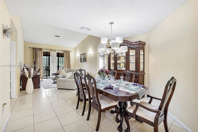 4101 E Coral Tree Circle 313, Coconut Creek, FL 33073