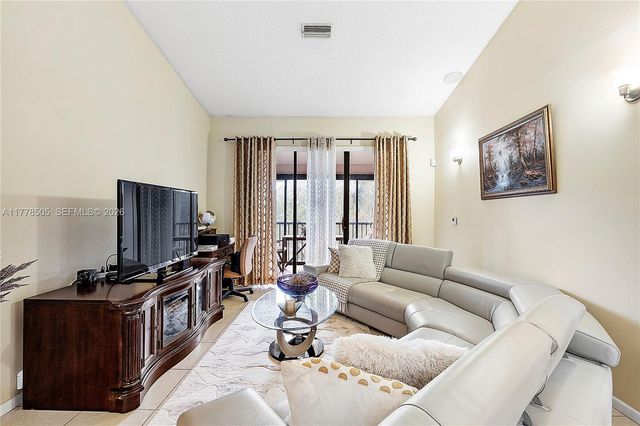 4101 E Coral Tree Circle 313, Coconut Creek, FL 33073