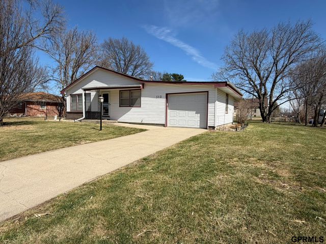 512 N Harris Street, Wilber, NE 68465