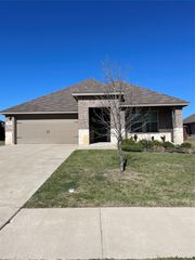 468 Unbridled Road, Waxahachie, TX 75165