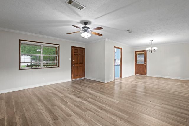 8598 Cornell Street, Lumberton, TX 77657