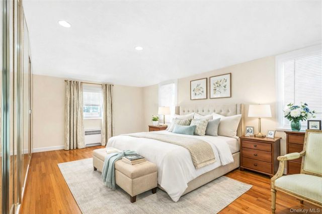 61 Squirrel Hill Road, East Hills, NY 11577