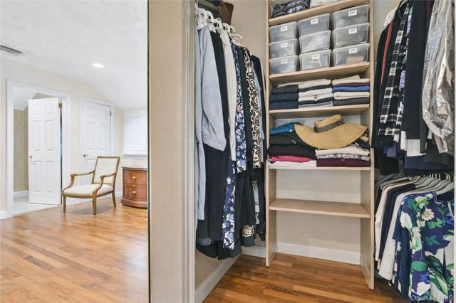 61 Squirrel Hill Road, East Hills, NY 11577