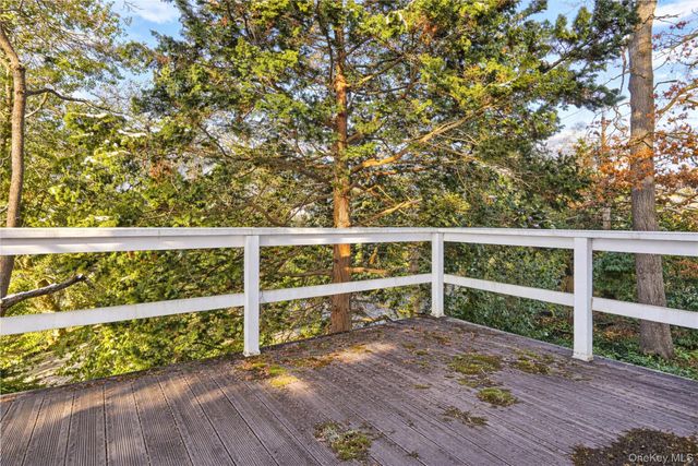 61 Squirrel Hill Road, East Hills, NY 11577