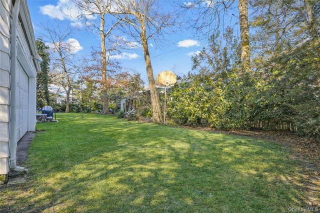 61 Squirrel Hill Road, East Hills, NY 11577