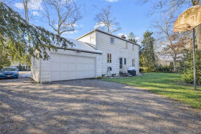 61 Squirrel Hill Road, East Hills, NY 11577