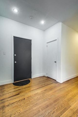 1145 E Hyde Park Boulevard 2A, Chicago, IL 60615